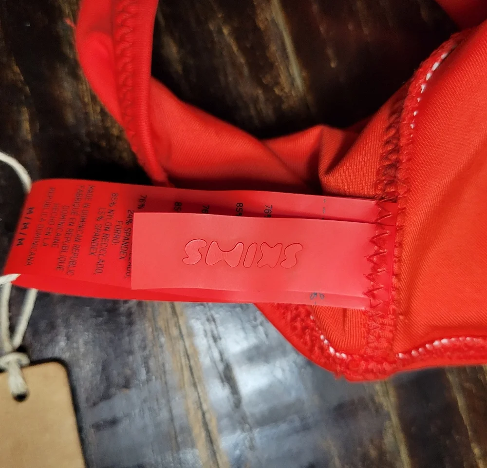 NWT Skims micro scoop bikini top, medium